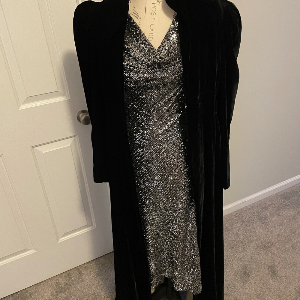 Silver Sequin - image 3